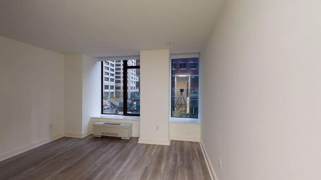 Hanover Sq #2A - Photo 3 of 4