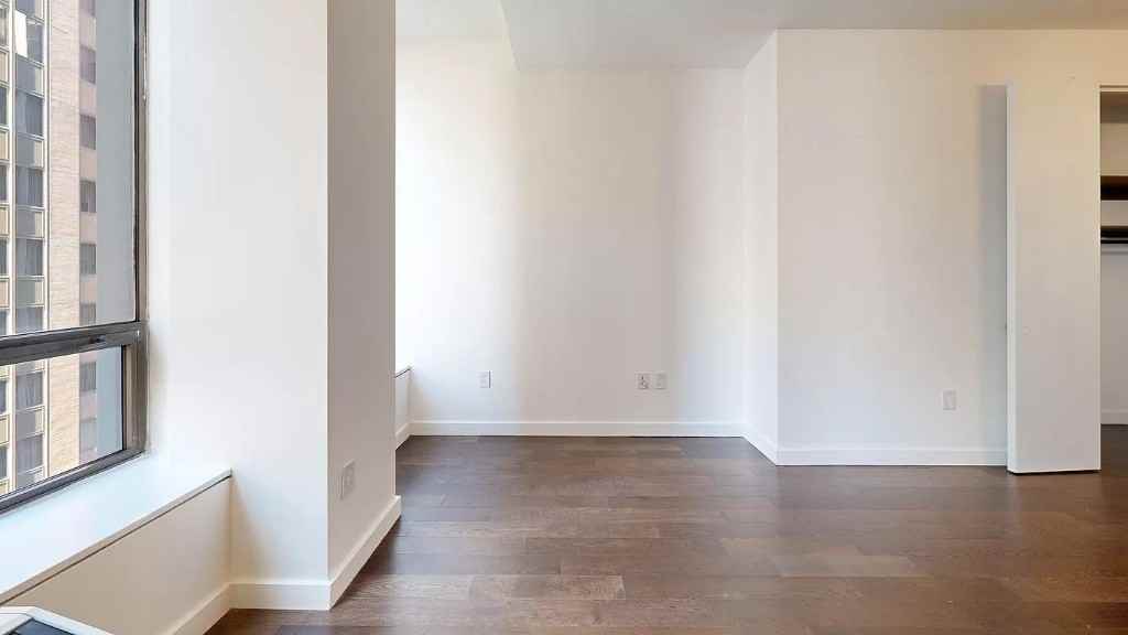 Wall St #917 - Photo 2 of 4