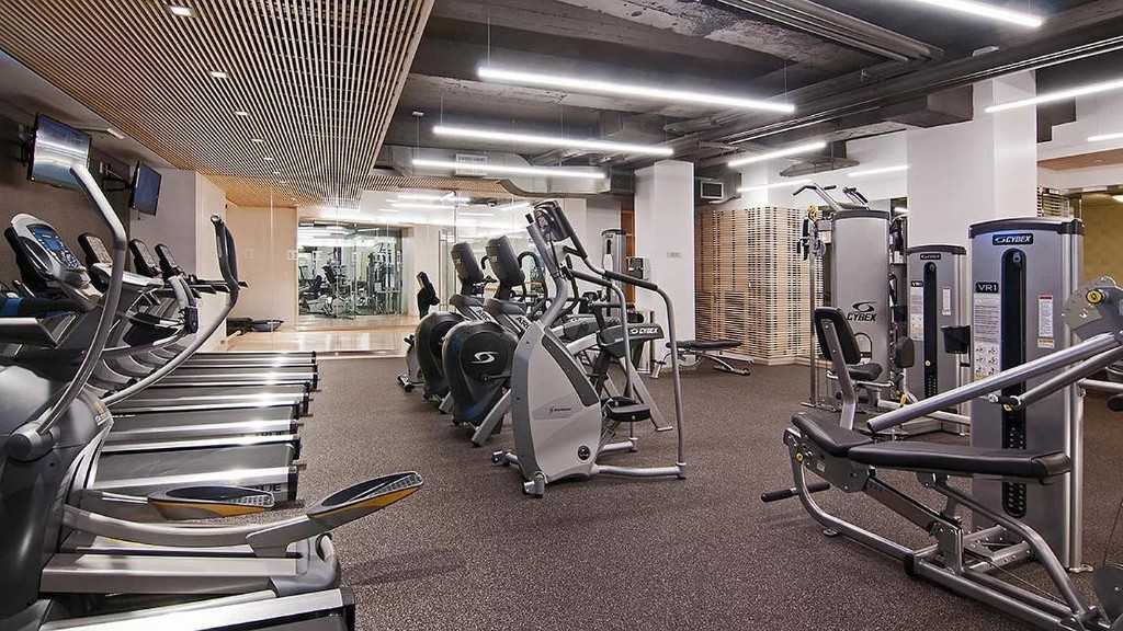 Wall St #1211 - Photo 5 of 16