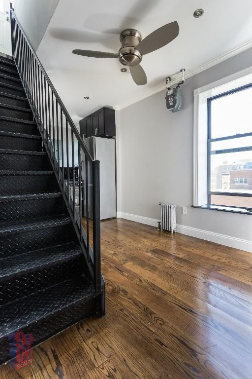 E 105th St #21 - Photo 5 of 11