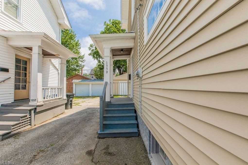 1559 Cordova ave. - Photo 3 of 38