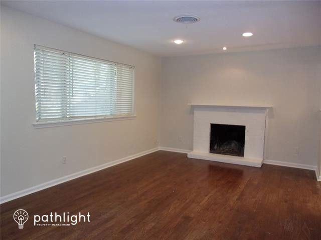 2606 Olympia Ct - Photo 2 of 14