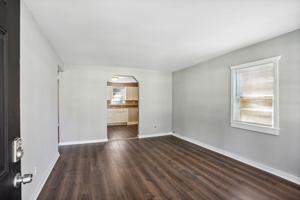 featured image of 817 W 44th St