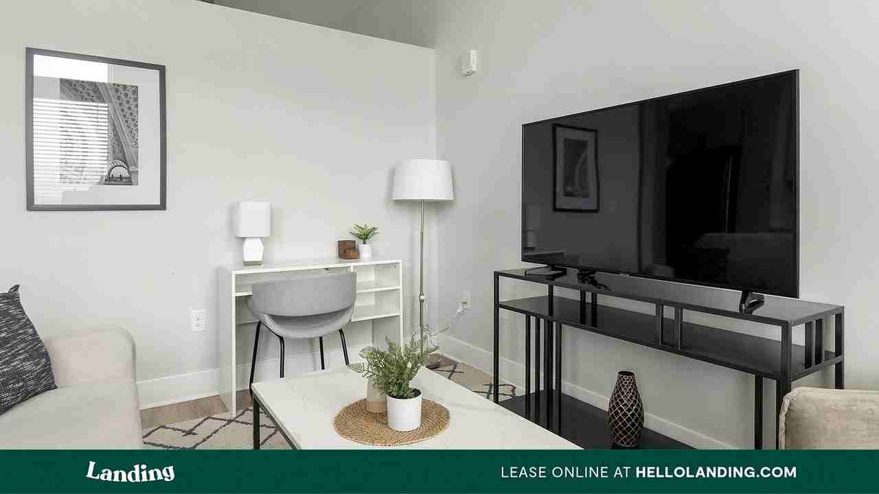 545 Foster Street - Photo 3 of 50