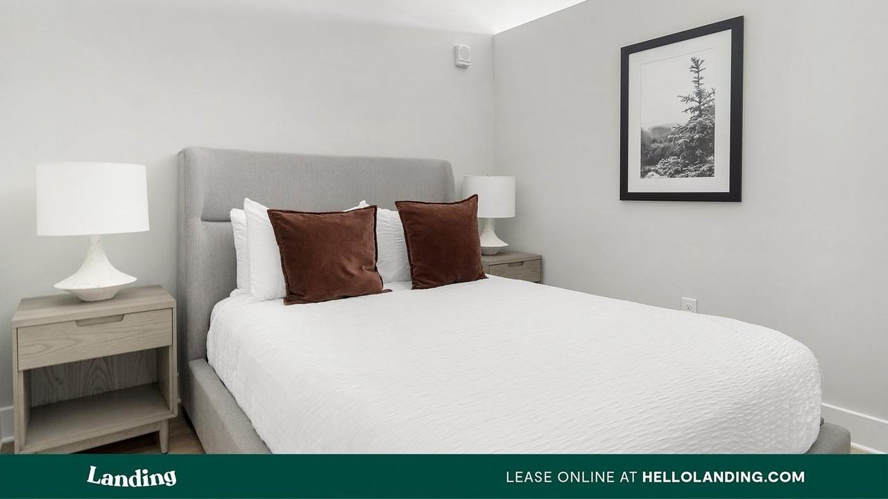 545 Foster Street - Photo 5 of 50