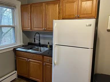 14 Indiana Avenue #D - Photo 4 of 15