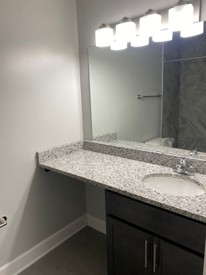 Hewitt Gardens Apartments - Photo 5 of 11