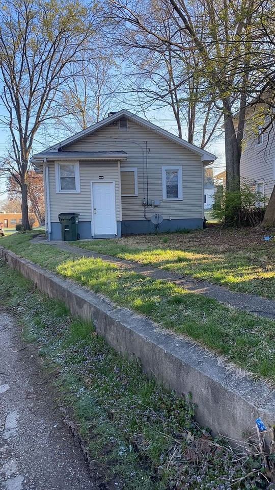 2310 S Sutphin St - Photo 2 of 23