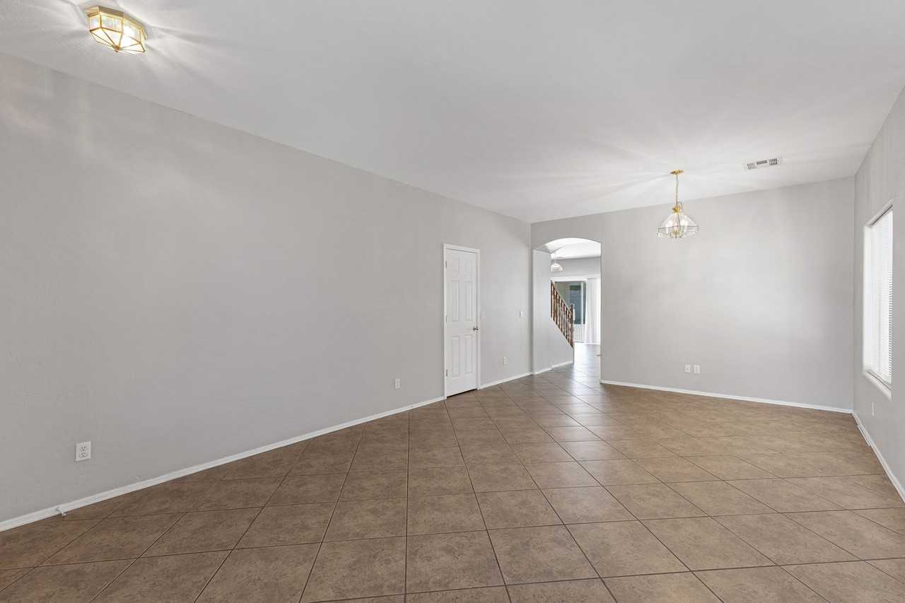 2725 W Jasper Butte Dr - Photo 5 of 41
