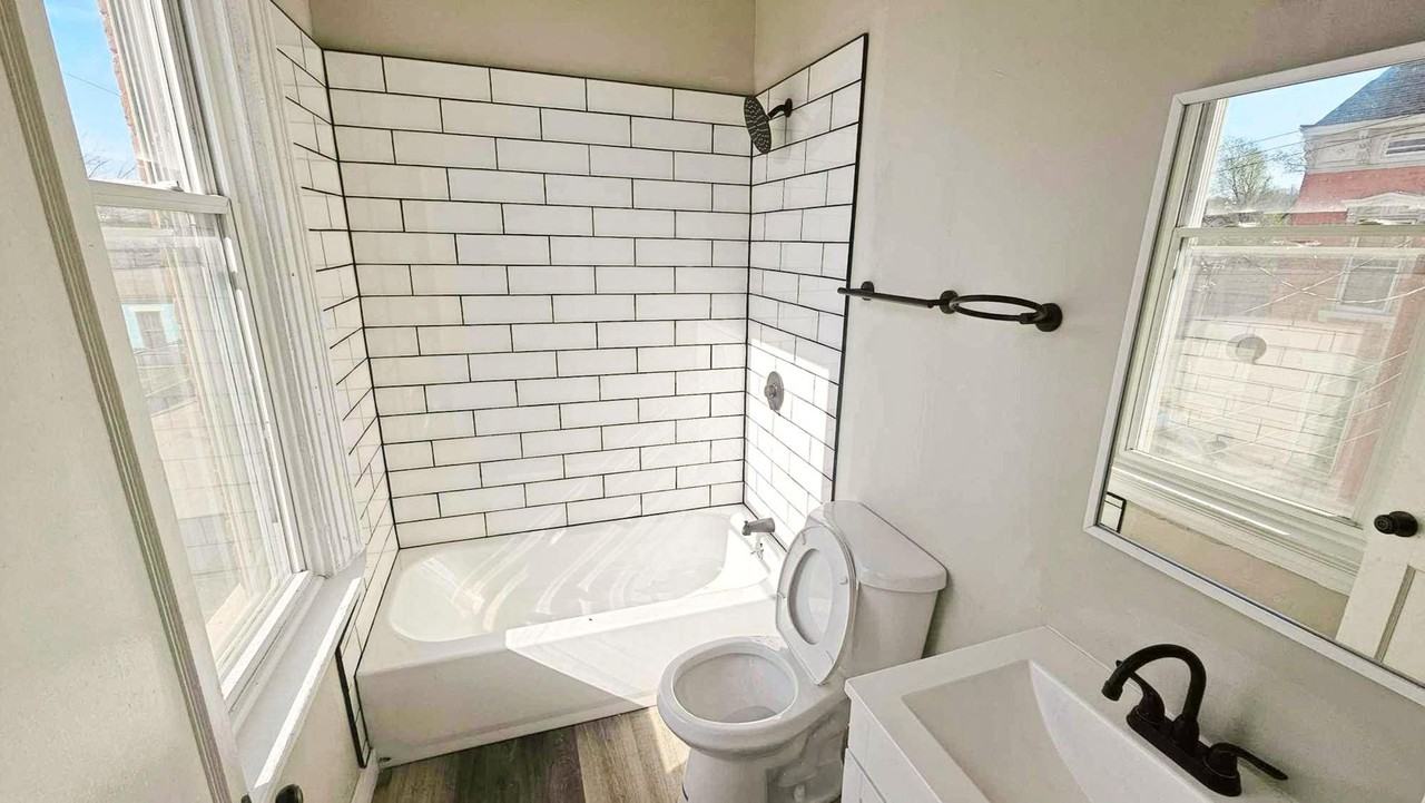 Banklick Duplex - Photo 7 of 15