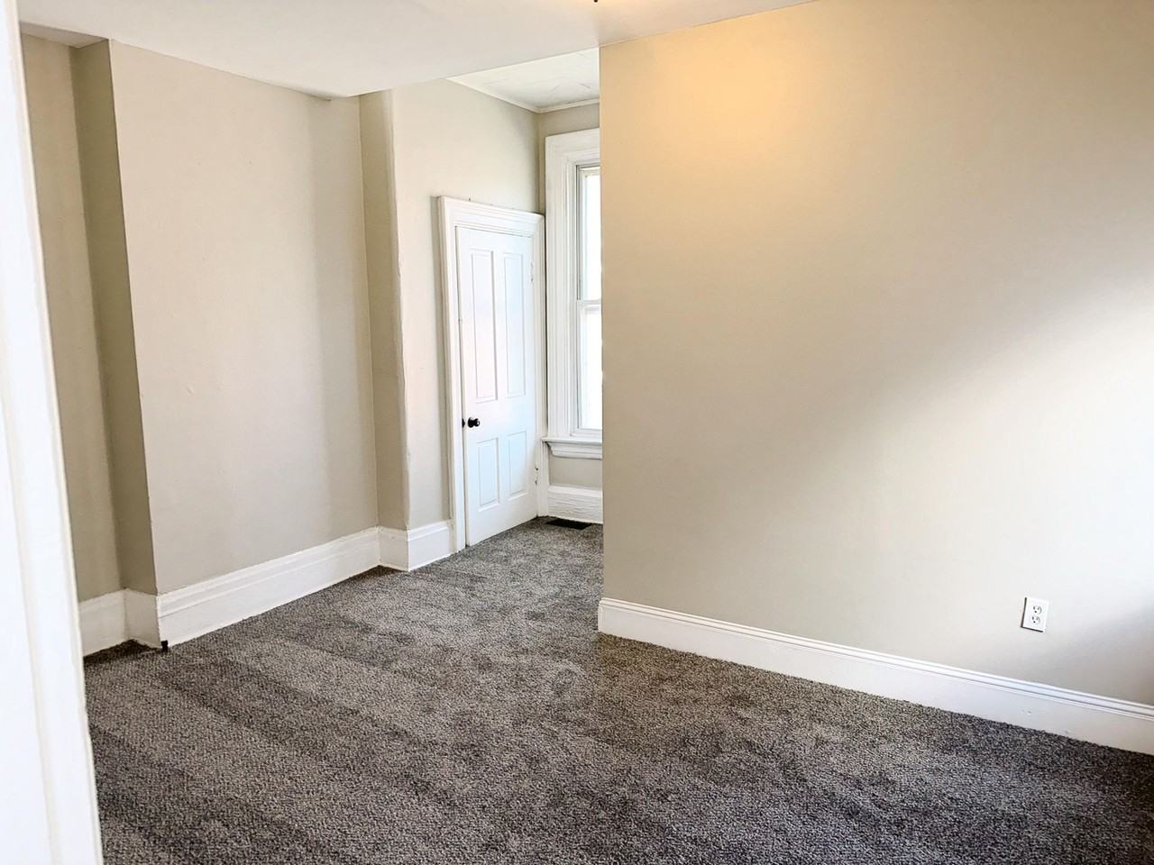 Banklick Duplex - Photo 6 of 15