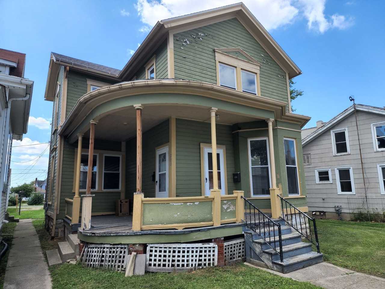 218-220 N Park Ave - Photo 2 of 22