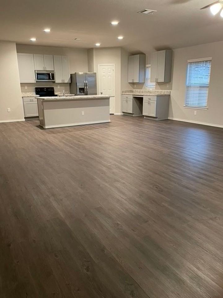 20806 Acorn Valley Drive - Photo 5 of 25