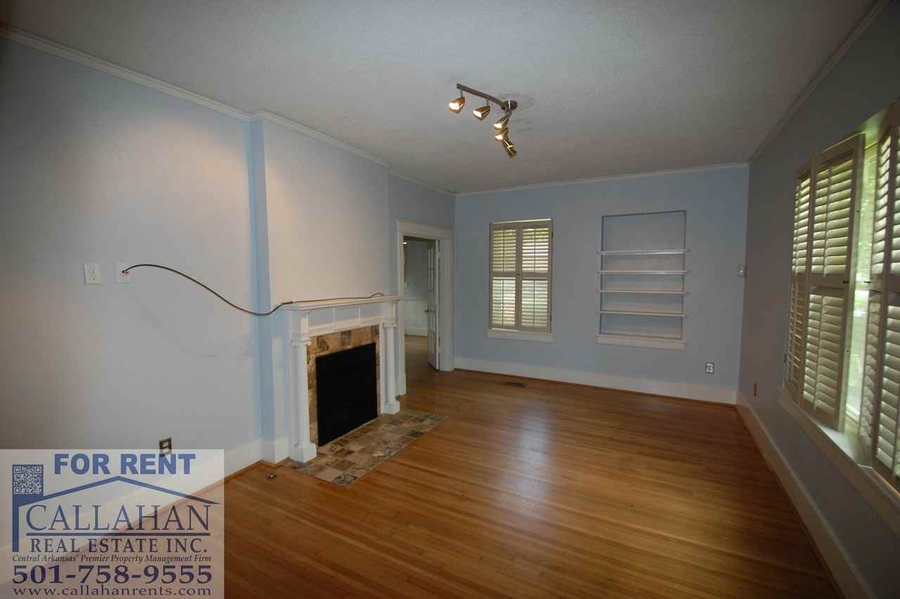 917 Skyline Dr - Photo 3 of 16