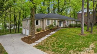 555 Hunter Trl Ne - Photo 1 of 1