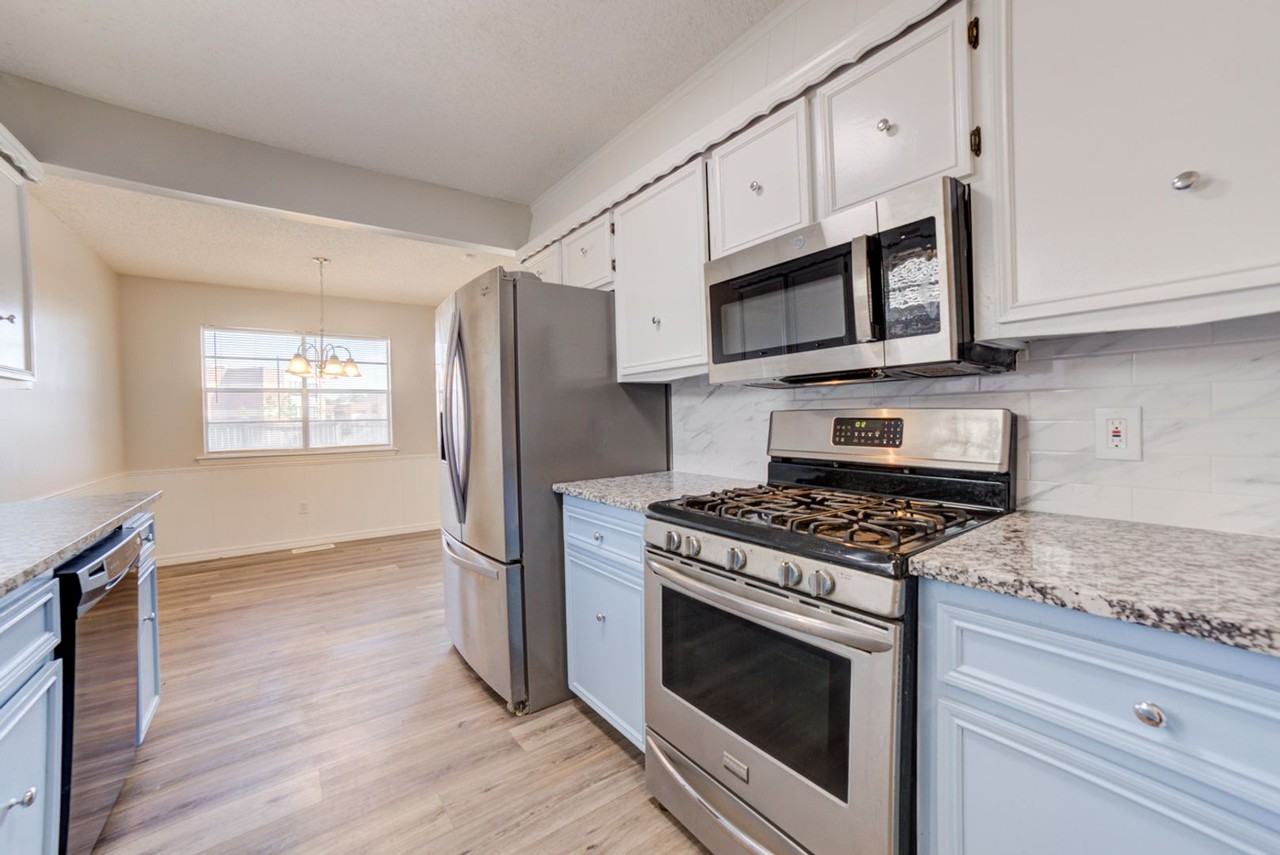 3203 S 117th East Ave - Photo 5 of 35