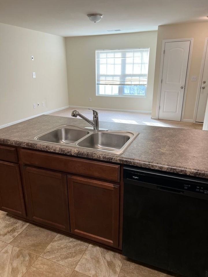 416 Oconner Blvd - Photo 6 of 25