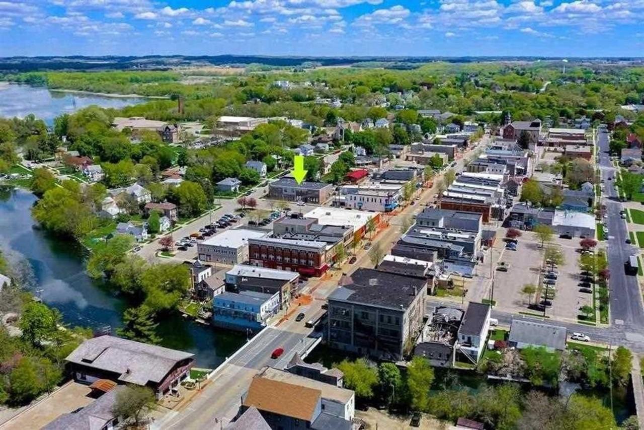 131 E Washington St - Photo 2 of 23