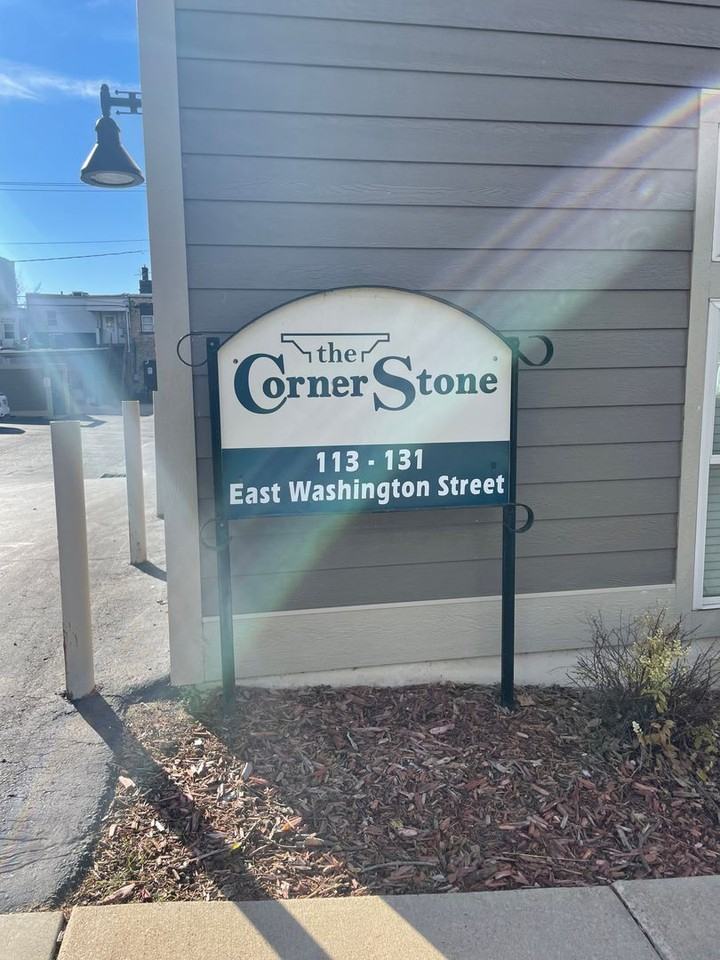 125 E Washington St - Photo 5 of 23