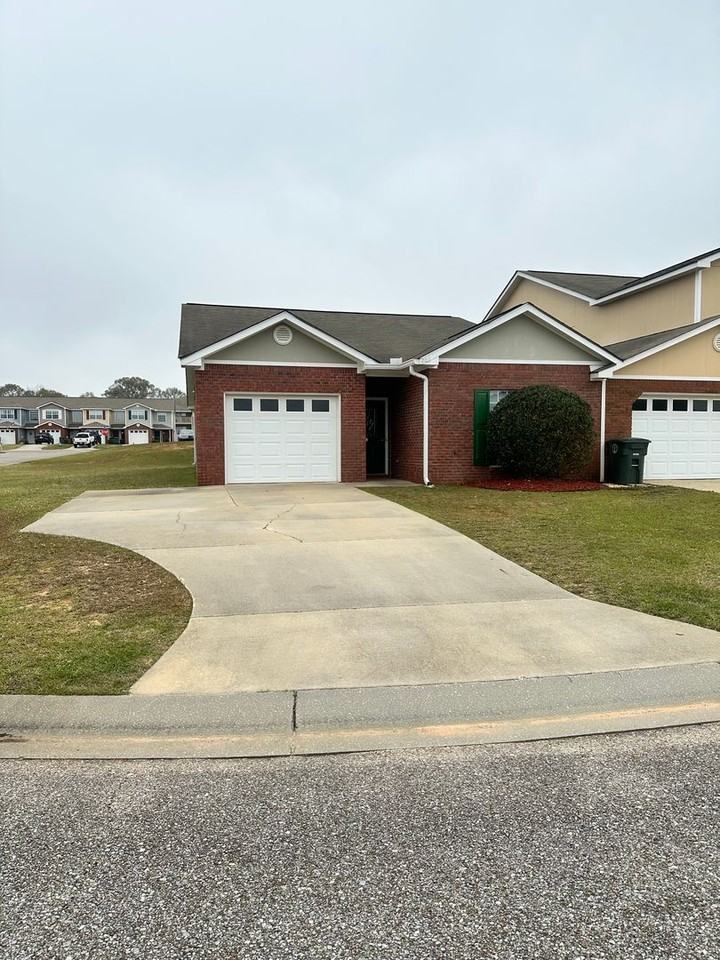 203 Camden Dr - Photo 3 of 30