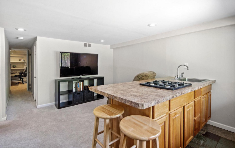 585 Monastery Ave #1 - Photo 2 of 9