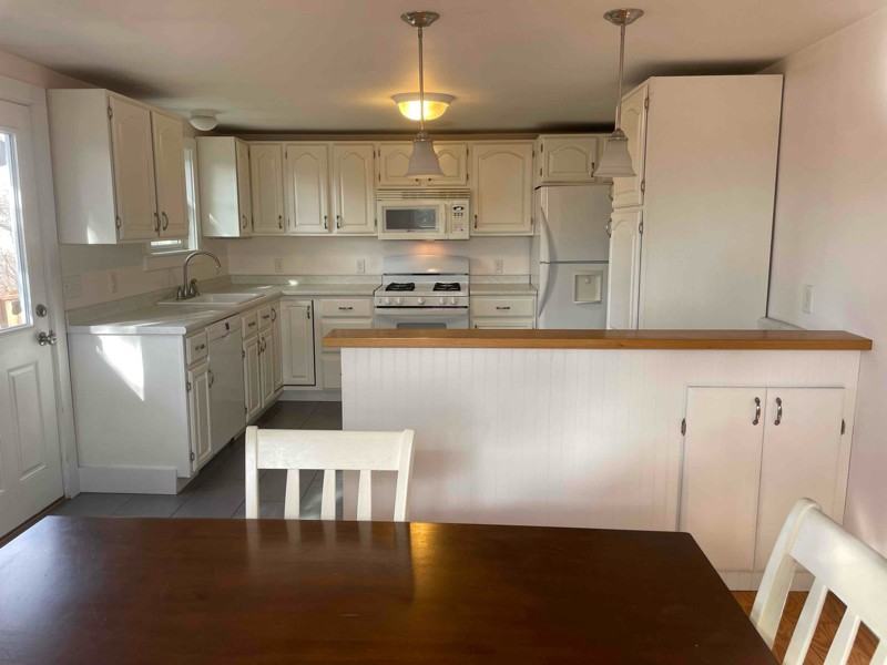 346 Weaver St - Photo 2 of 19