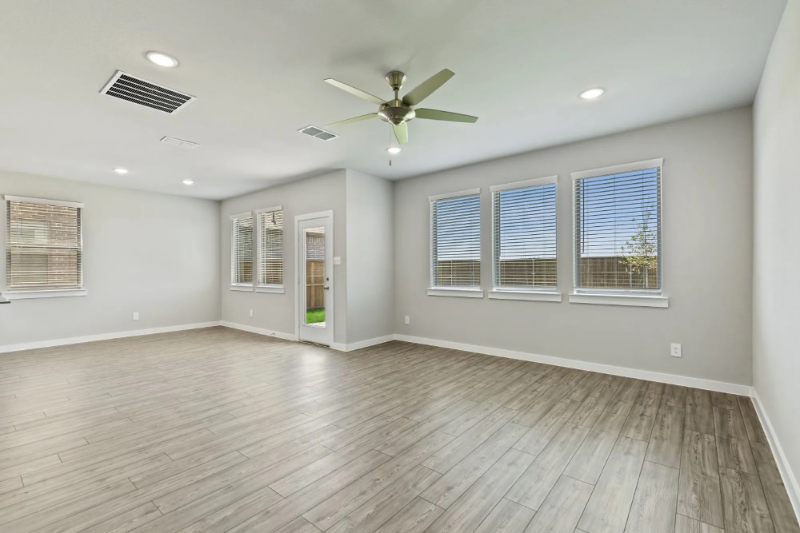 2421 Gaulding St - Photo 2 of 12