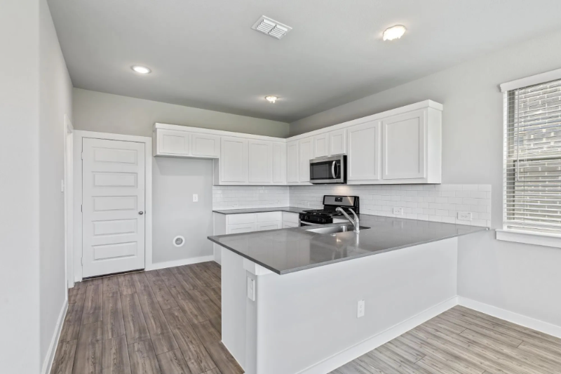 2421 Gaulding St - Photo 3 of 12