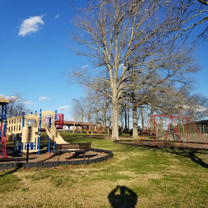 831 Abernathy Dr - Photo 2 of 22