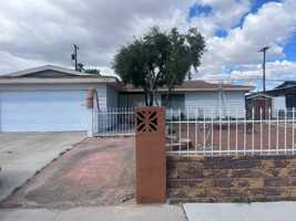 featured image of 1208 Montclair St