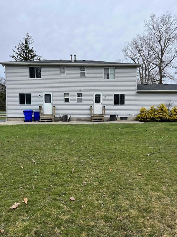 1234 Clinton St - Photo 3 of 8