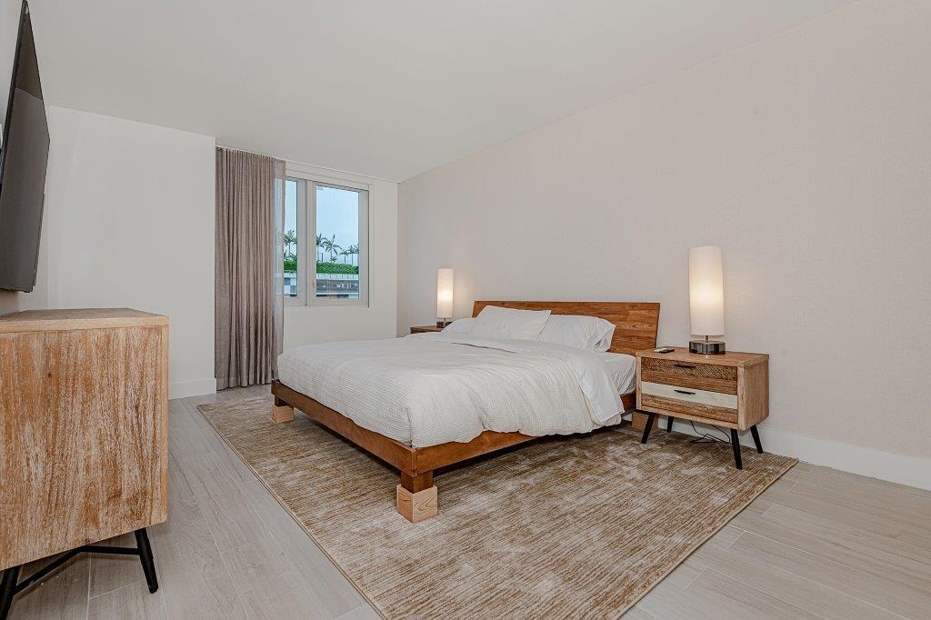 2301 Collins Ave #505 - Photo 6 of 23