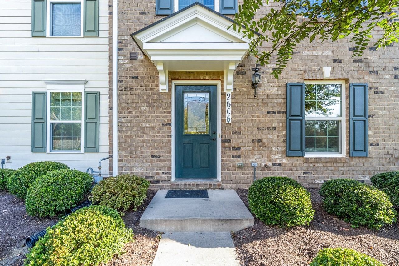 2606 Shire Walk Ln #NA - Photo 2 of 10