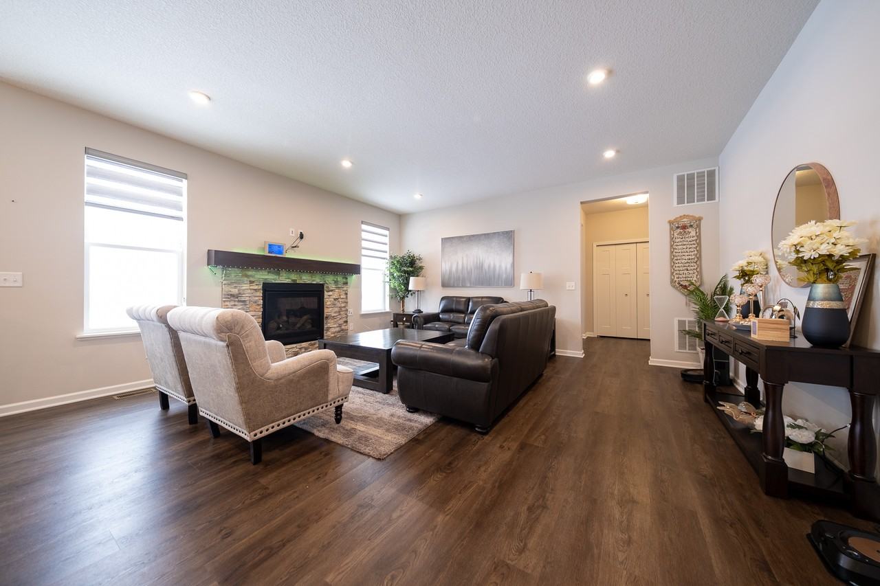 7772 184th St W #1 - Photo 6 of 27