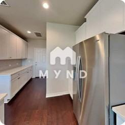 3801 Soft Shore Ln - Photo 2 of 11