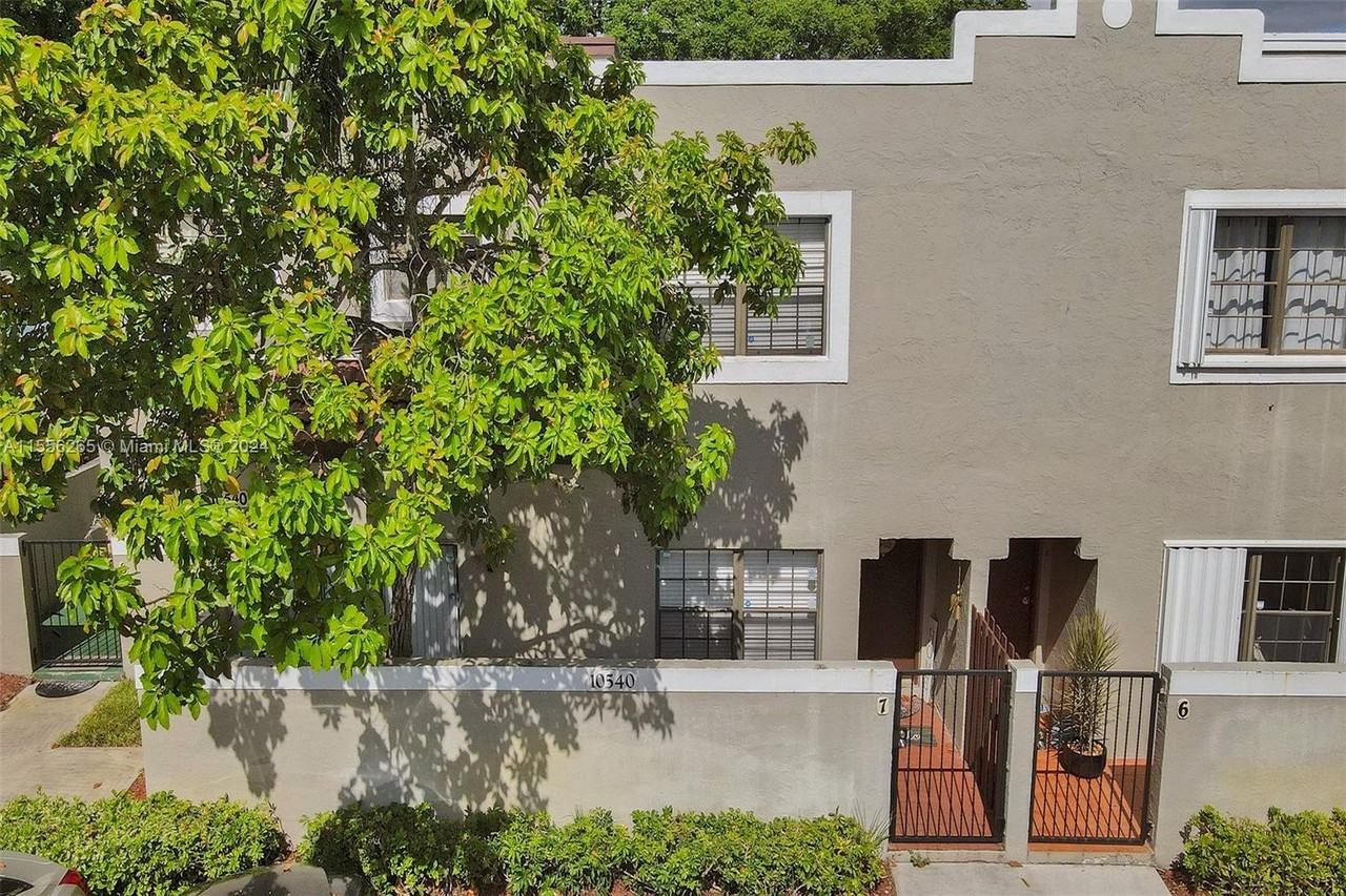 10540 Sw 154th Ct #7 - Photo 2 of 8