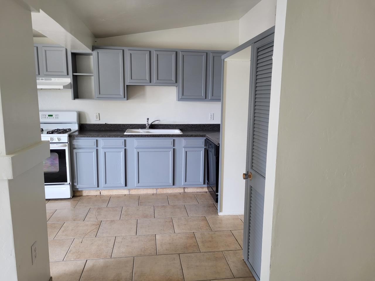 2219 South Campbell Avenue - Photo 2 of 5