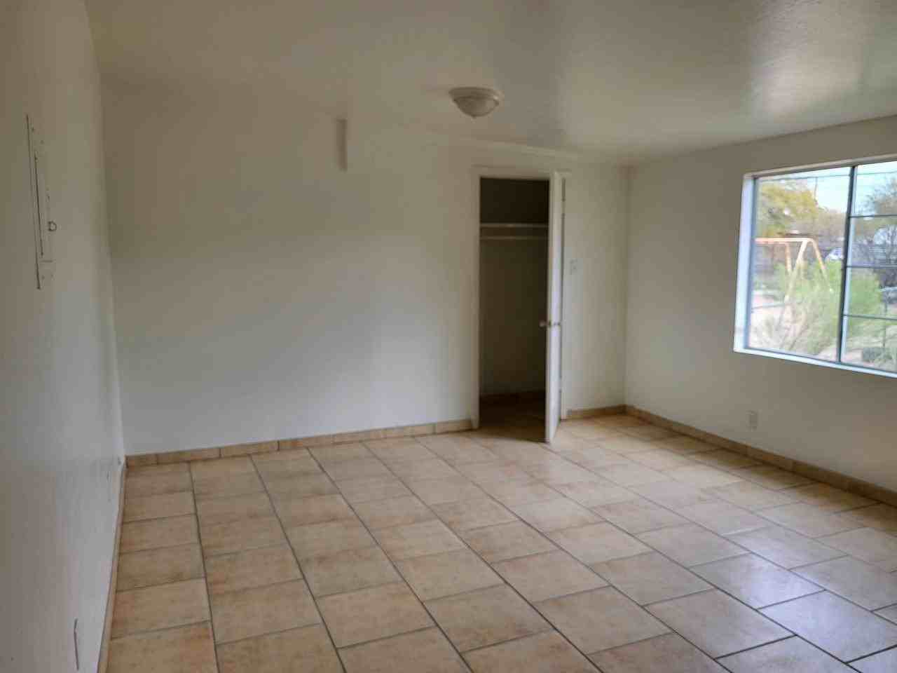 2219 South Campbell Avenue - Photo 3 of 5