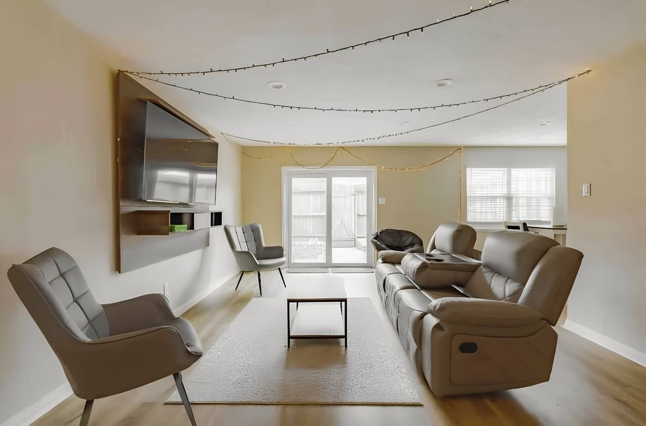 Country Place Dr - Photo 3 of 17