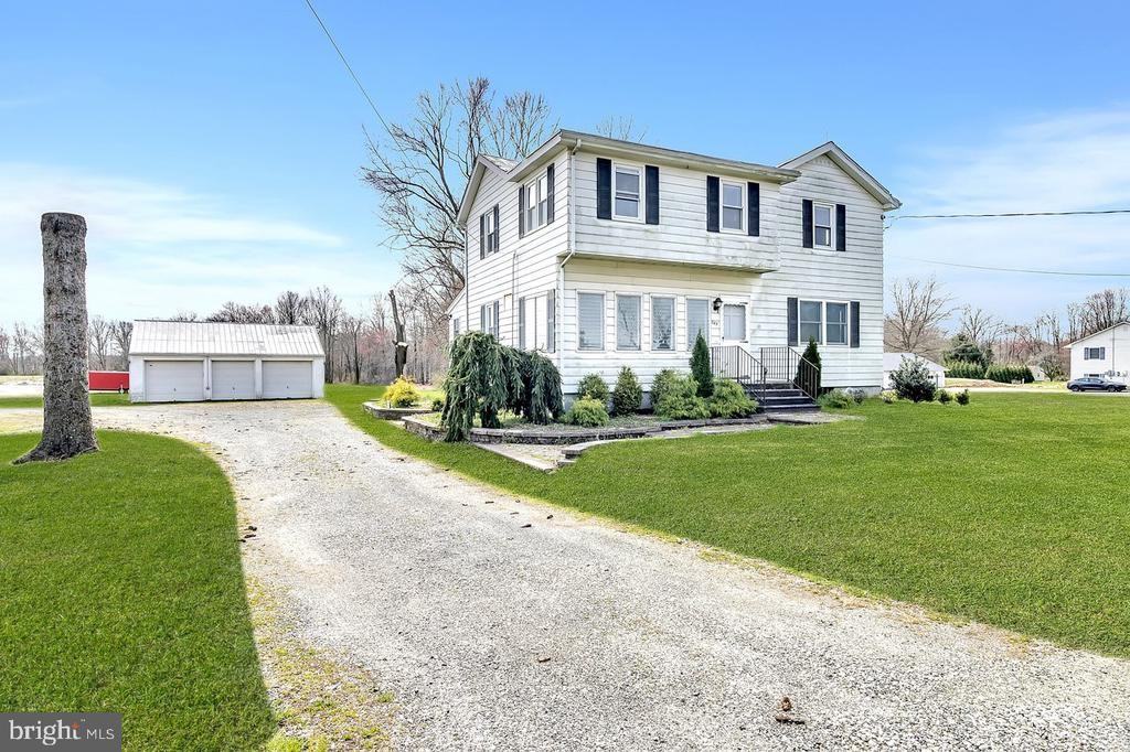 234 Sharon Rd - Photo 2 of 22