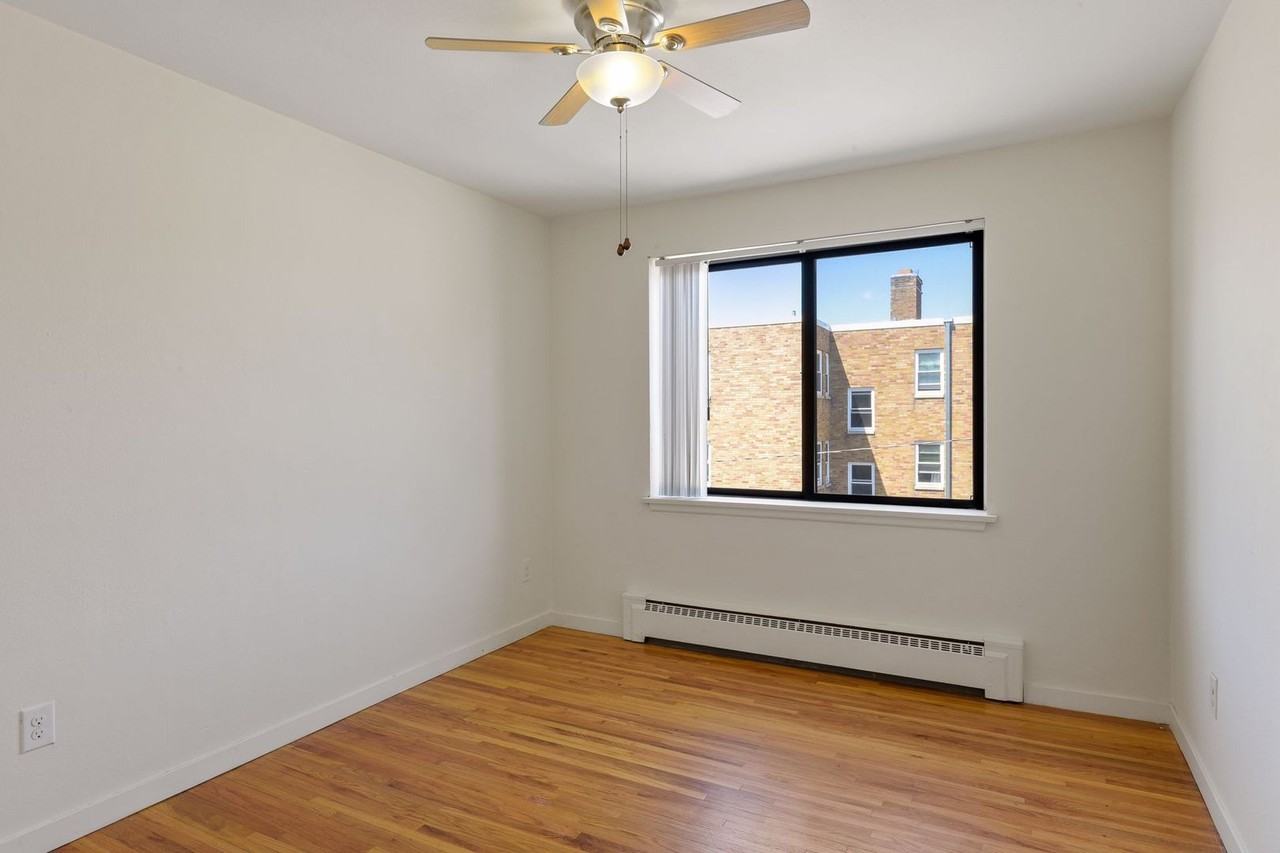 3441 Emerson Ave S - Photo 7 of 17