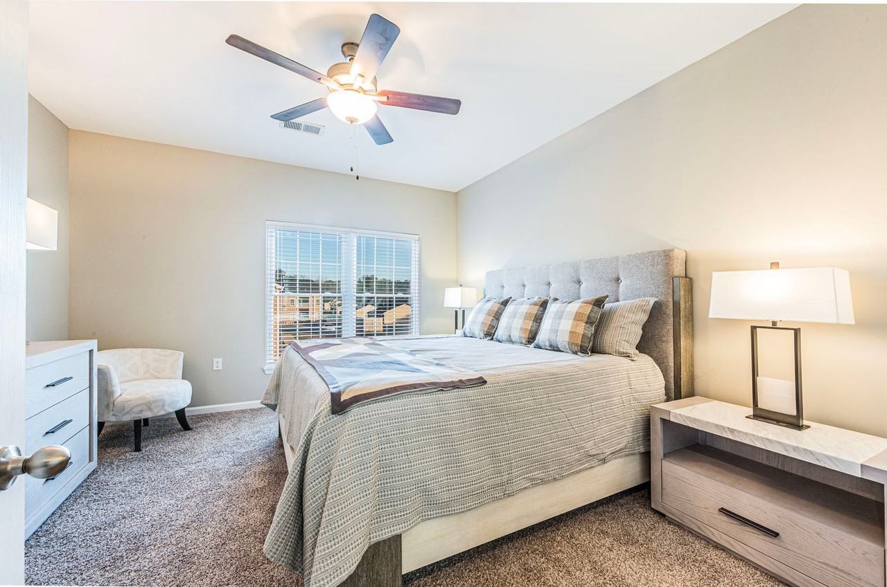 Lynnwood Apartments - Photo 3 of 17