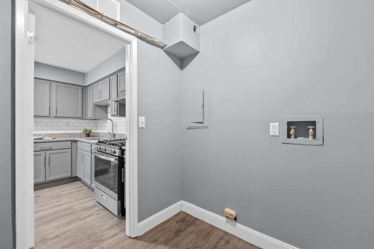 Townhomes at Bexley Creek - Photo 4 of 38