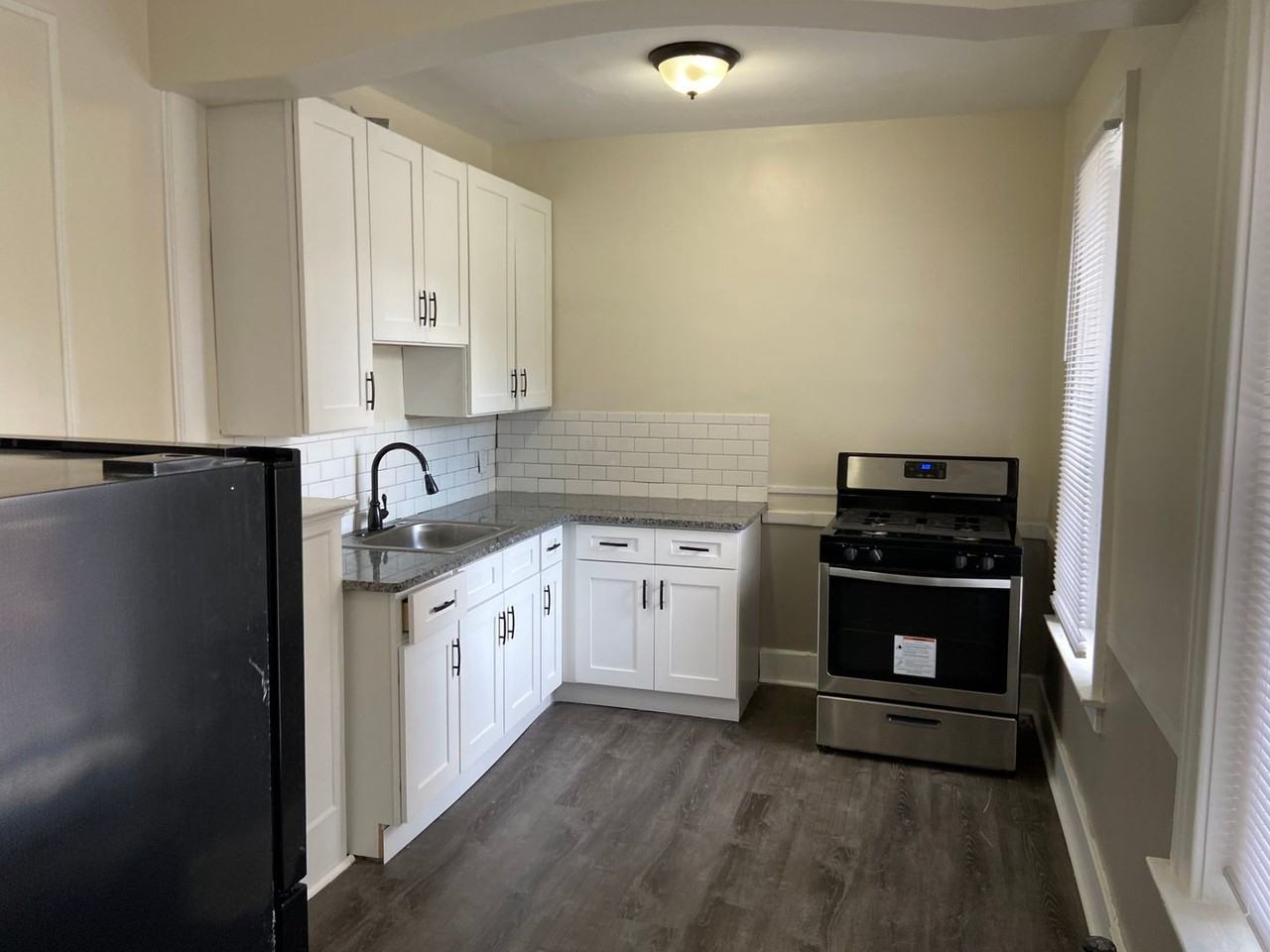 709 Hazelwood - FDR - Photo 6 of 6