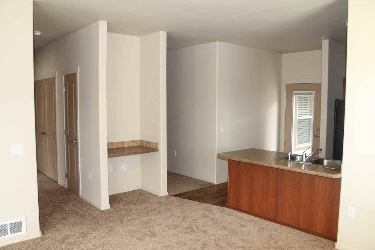 Fairway Meadows Apartments - Photo 3 of 37