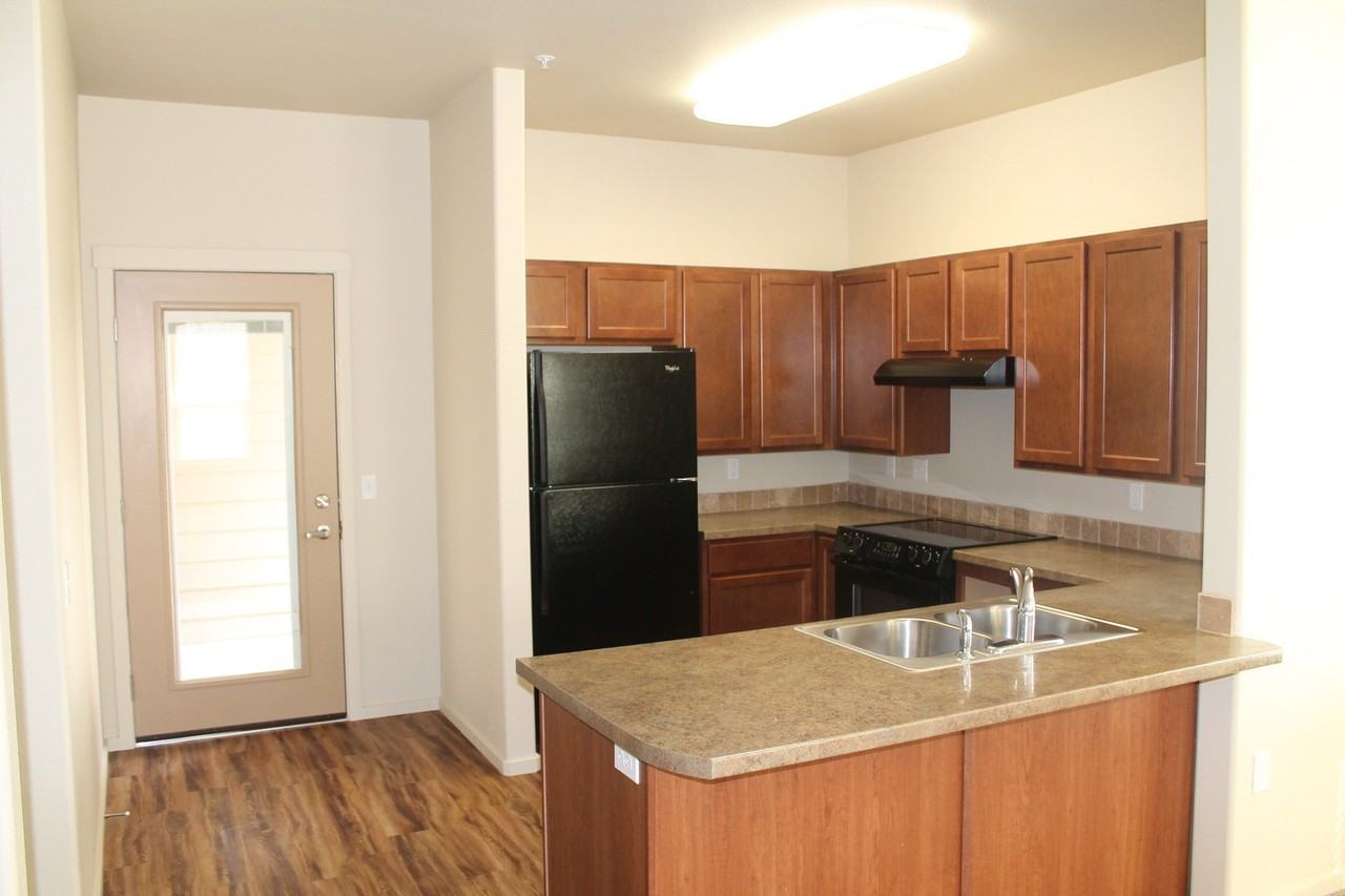Fairway Meadows Apartments - Photo 5 of 37