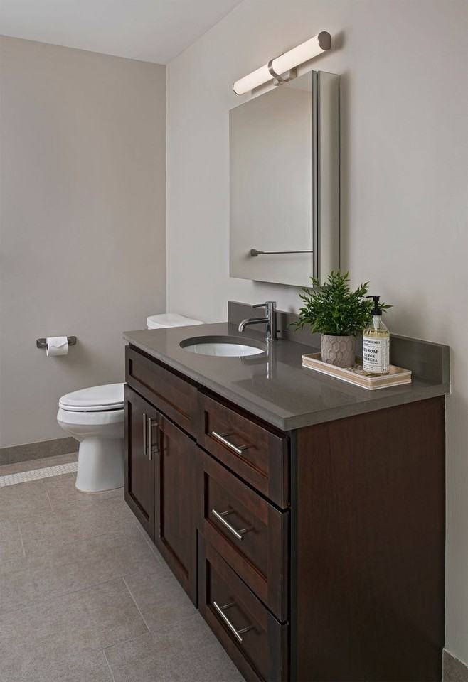 The Farwell - Photo 5 of 50