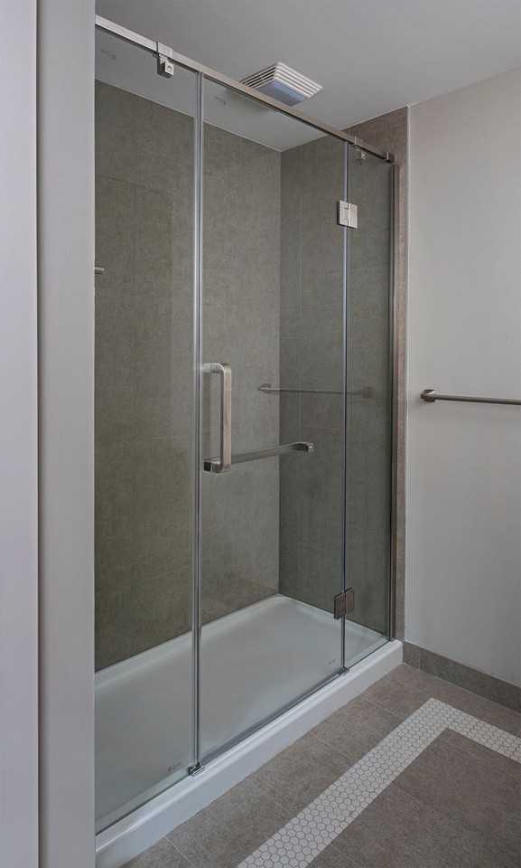 The Farwell - Photo 6 of 50