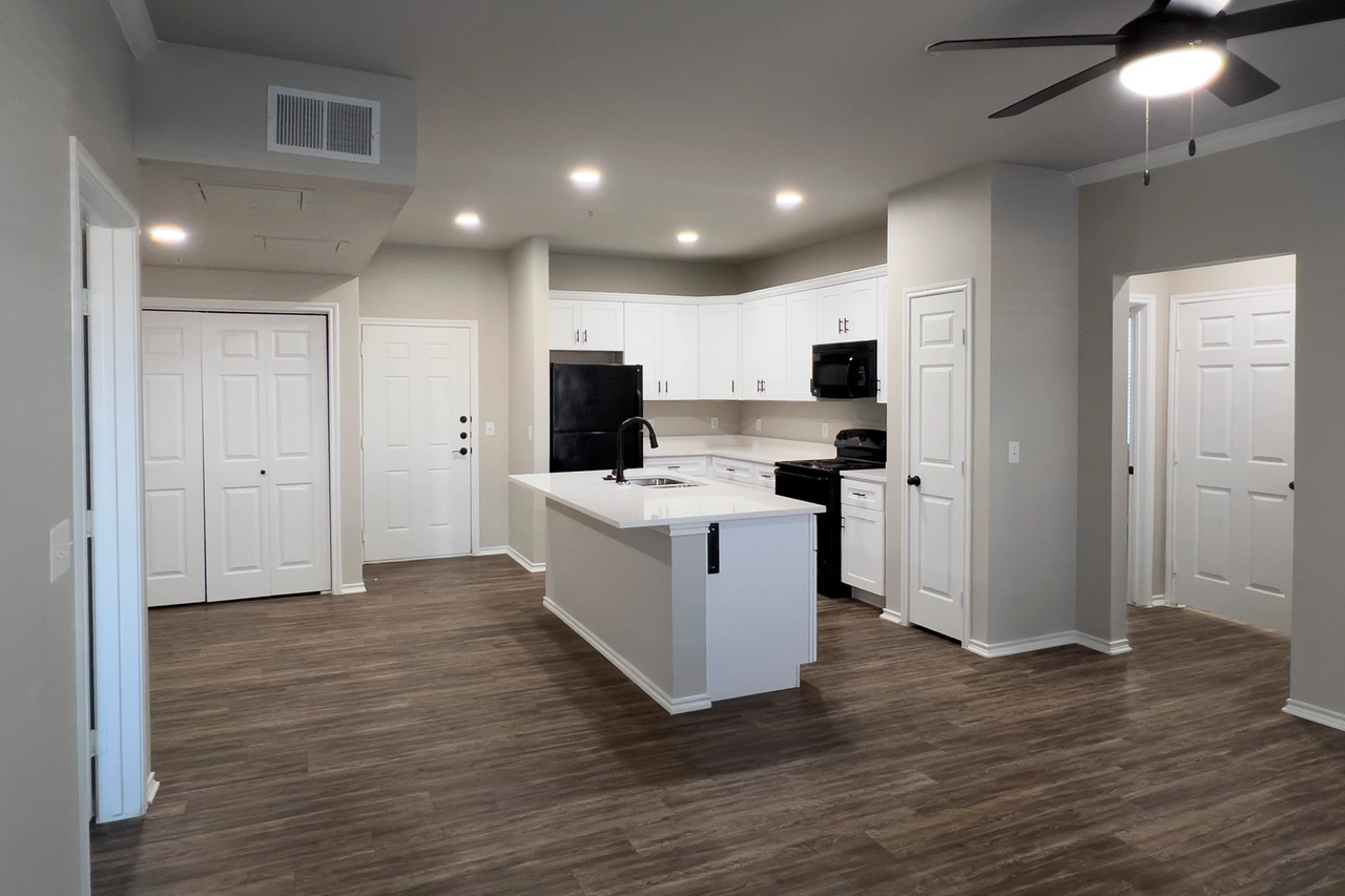 6850 Granbury Road - Photo 4 of 50