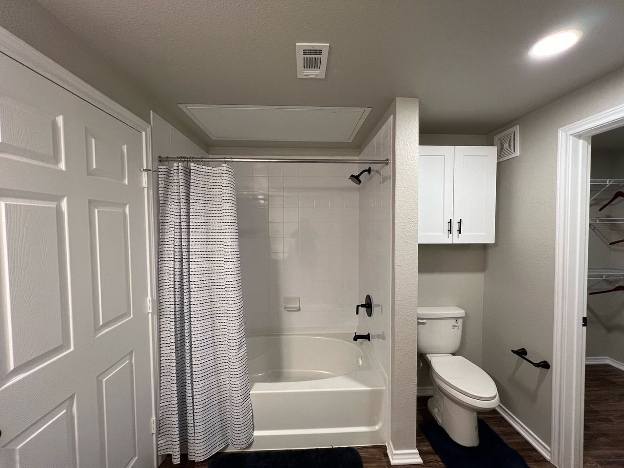 6850 Granbury Road - Photo 4 of 50
